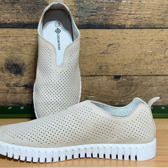 Dream Pairs tulip lux Beige Slip-On Slippers - Picture 4 of 10